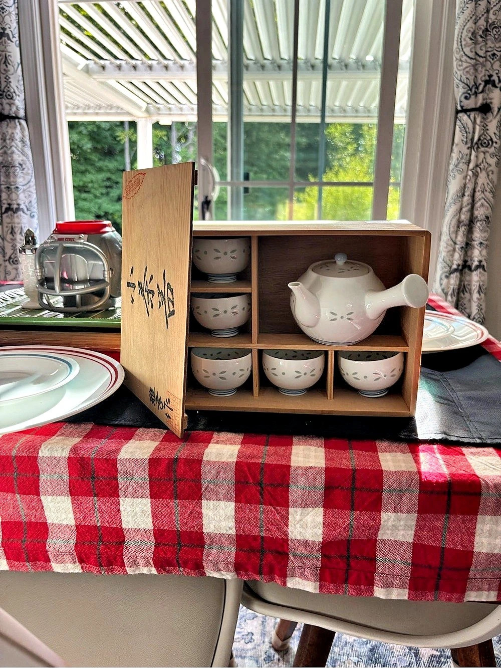 White & Green Floral Tea Set with Wooden Case